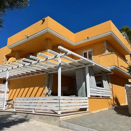 La Corte Del Sole Bed & Breakfast 4*