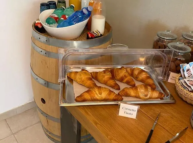 Alojamento de Acomodação e Pequeno-almoço La Corte Del Sole Vieste